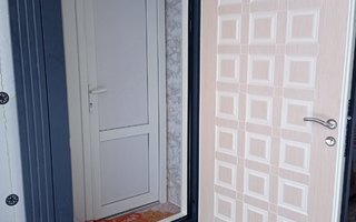металлическая тамбурная дверь с МДФ отделкой